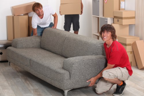 Packing and transport support for local removals in Selsdon